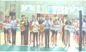 Giải bóng chuyền “Bông lúa vàng” là hoạt động chào mừng Đại hội đảng bộ tỉnh Hưng Yên lần thứ XVIII, nhiệm kỳ 2015 - 2020 và kỷ niệm 85 năm ngày thành lập Hội Nông dân Việt Nam (14-10-1930 - 14-10-2015).