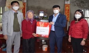 Hội Nông dân tỉnh: Tổ chức thăm, tặng quà nhân dịp Tết Nguyên đán Nhâm Dần 2022
