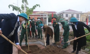 Hội Nông dân tỉnh - Bộ Chỉ huy Quân sự tỉnh: Tổ chức trồng “Hàng cây quân dân” thực hiện phong trào “Vì một Hưng Yên xanh” năm 2022.